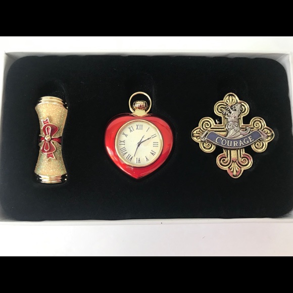 🆕❤️ New Wizard of Oz 3 Pin Anniversary Set - Picture 7 of 10